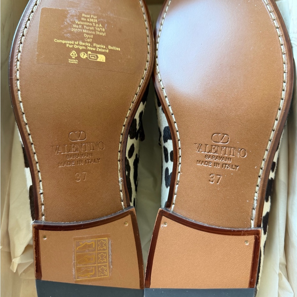 Valentino Garavani Brown and White Loafers with Gold Accent - Picture 6 of 7